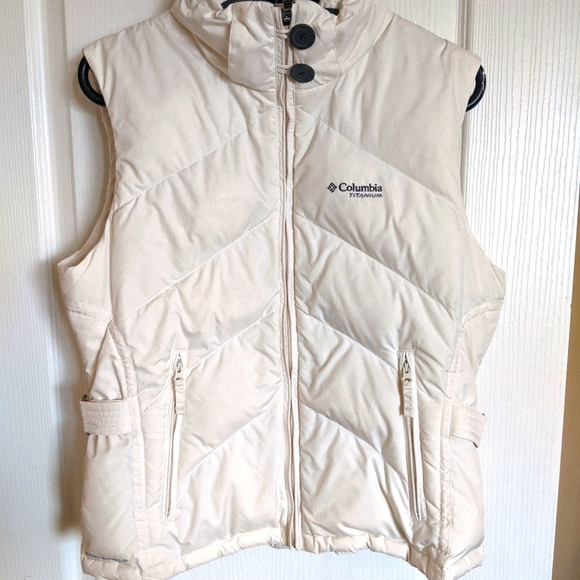 Columbia Jackets & Blazers - Columbia Titanium OmniShield puffer vest